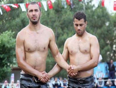 HAMZA YERLİKAYA - Gürbüz Hünkar Çayırı'nda Başpehlivan