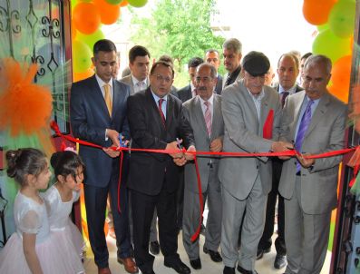 RAMAZAN FANI - Hekimhan Eski Belediye Başkanı Akyüz Anaokulu Yaptırdı