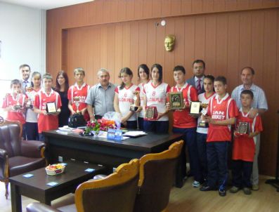 AYDıN MEMÜK - Kasımlı İlköğretim Örencilerinden Memük Ve Taşıran'a Ziyaret