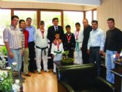 Korkuteli'ne 11 Madalya