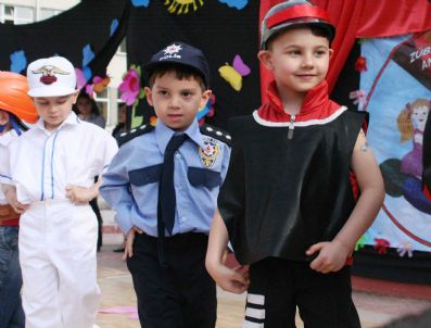 Minik Öğrenciler Velileri Heyecanlandırdı