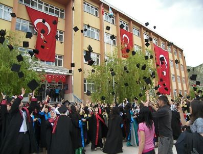 ALPER TANRıSEVER - Nmyo'da Mezuniyet Coşkusu