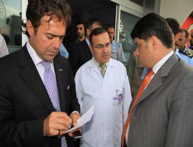 Vali Vekili Yılmaz Yaralı Polis Memurunu Ziyaret Etti