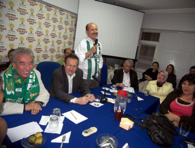 İSMAIL ÖZGÜN - Ak Parti'den Bursaspor Jesti