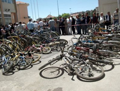 Belediye Tarafından Satışa Çıkarılan Bisikletler İlgi Görmedi
