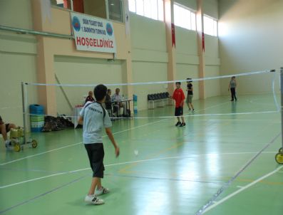 Didim Ticaret Odasınca Düzenlenen Badminton Turnuvası Sona Erdi