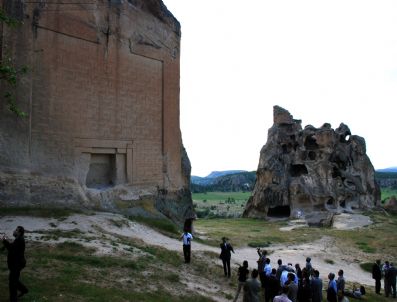 AYDıN TETIKOĞLU - Frigya Kültürel Mirasını Koruma Birliği Toplantısı Yazılıkaya'da Yapıldı