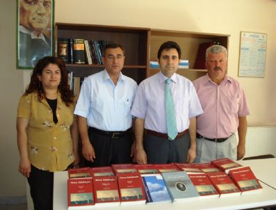 ADEM USLU - Thk Sarıgöl Şubesi'nden Cbü Kütüphanesine Kitap Hediyesi