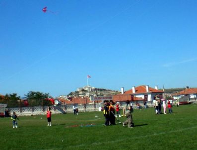 HASAN BÜLENT TÜRKÖZEN - Ayvalık Semaları Uçurtmalara Ev Sahipliği Yaptı