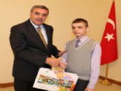 Başkan Toçoğlu Başarılı Öğrencileri Ödüllendirdi