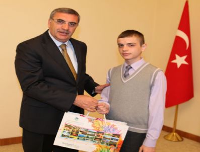 Başkan Toçoğlu Başarılı Öğrencileri Ödüllendirdi