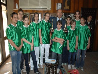 TÜRKIYE BAYANLAR BASKETBOL LIGI - Ceyhan Belediyespor Küçük Bayan Basketbol Takımı Türkiye 4'üncüsü Oldu