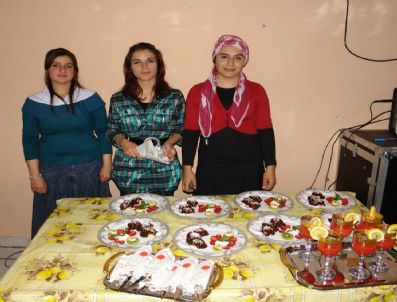 ABDULLAH ÇIFTÇI - Çukurca'da Tatlı Yarışması