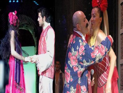 DIYARBAKıR TICARET VE SANAYI ODASı - Diyarbakır'da puşi ve aşk defilesi