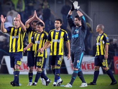 Fenerbahçe liderliğini sürdürdü