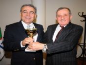 'Sivil Toplum Ödülü' Başkan Kocaoğlu'na