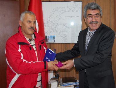 Vedaş Müdürü Dünya Üçüncüsünü Ödüllendirdi