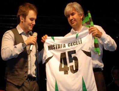 KRAL TV - Akhisar'da Mustafa Ceceli Konseri