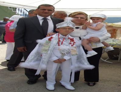 TERZIALAN - Belediye Başkanı Sağın Oğlunu Sünnet Ettirdi