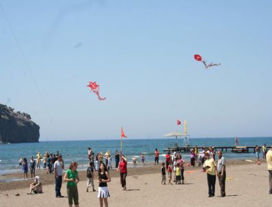 MUSTAFA GÜRDAL - Ortaca'da Uçurtma Şenliği