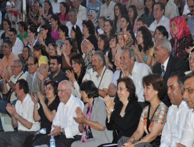 TURGUT OĞUZ - Alp Oğuz'da Mezuniyet Sevinci