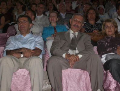 NIHAT NALBANT - Ayvalık'ta Folklor Coşkusu