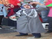 Düzce'de Öğrenciler İsrail'i Kınadı