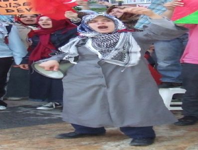 İBRAHİM KORKMAZ - Düzce'de Öğrenciler İsrail'i Kınadı