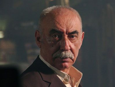 AV MEVSIMI - Şener Şen, Ezel'de rol alacak mı?