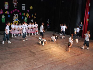 İLYAS ARSLAN - Sorgun'da Miniklerin Gösterisi Büyük İlgi Gördü