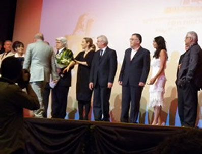 ZUHAL OLCAY - Kurtlar Vadisi Pusu senaryo kitabı ödül aldı