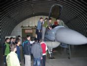 Öğrenciler F16'ları İnceledi