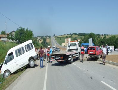 Bafra'da Trafik Kazası: 1 Ölü, 6 Yaralı