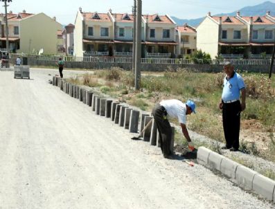 TUNCAY KıLıÇ - Edremit'te Belediye Hummalı Çalışıyor