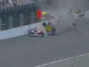 Paramparça olan araçtan sağ çıktı