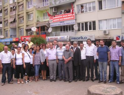 Başkan Çerçioğlu, Yeni Üyelere Chp Rozeti Taktı