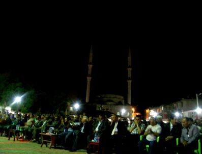 FERHAT KURTOĞLU - Erciş İnci Kefali Göçü Kültür-sanat Festivali Ozanlar Gecesi