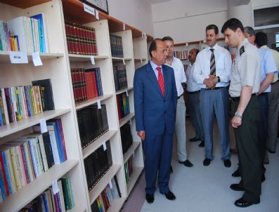 İZZETTIN SEVGILI - Kozan Fen Lisesi Kütüphanesi Açıldı