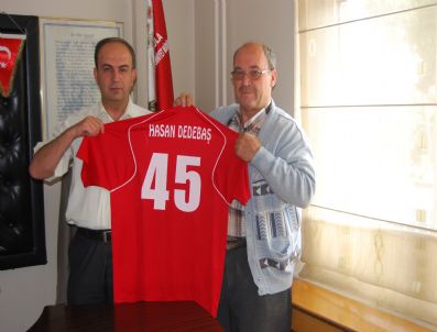 MUZAFFER ŞAHINER - Kula Emniyet Müdürü Dedebaş'a Kulaspor Forması