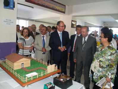 KEMAL NAZLı - Mehmet Akif Ersoy Teknik Ve Endüstri Meslek Lisesinden Sergi