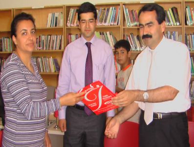 MUSA USLAN - Alaşehir'de, Kitap Kurdu Vatandaşlara Ödül