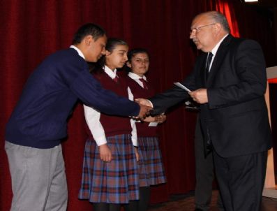 AYDıN ÇEVIK - Dereceye Giren Öğrenciler Ödüllerini Aldı