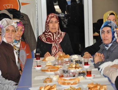 GÖKÇEN ÖZDOĞAN ENÇ - AK Partili kadınlar kahvaltıda buluştu