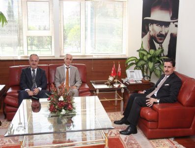 ZEKİ AYGÜN - Başkan Akbaş'dan Vali Topaca'ya Hayırlı Olsun Ziyareti