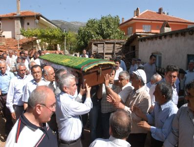 HALIL PEKDEMIR - Başkan Zeybekci'nin Acı Günü