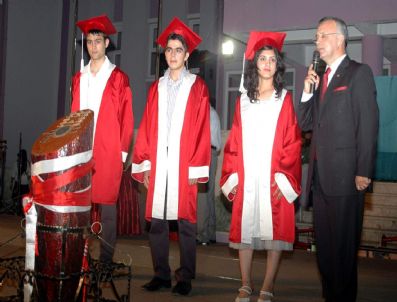 ZEKI KAYDA - Salihli Eml'de Mezuniyet Coşkusu
