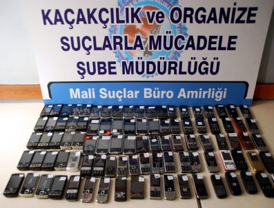 95 Adet Kaçak Cep Telefonu Ele Geçirildi