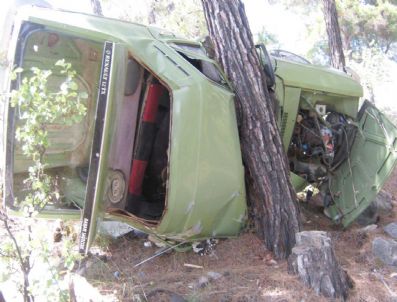 Mersin'de Trafik Kazası: 1 Ölü, 7 Yaralı
