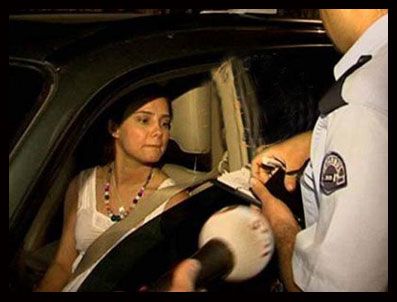 NEHİR ERDOĞAN - Nehir Erdoğan ehliyetini kaptırdı