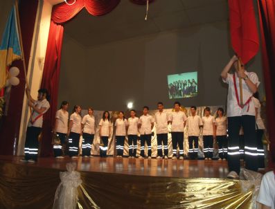 KEMAL NAZLı - Sağlık Meslek Lisesi Acil Tıp Teknisyenliği Bölümünde Duygusal Mezuniyet Töreni